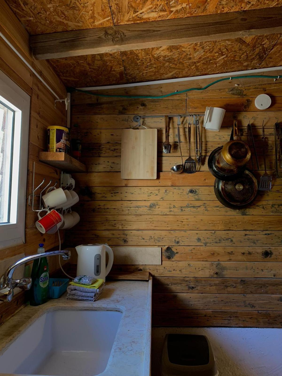 בקתת עץ בחורש במנות - דום גיאודזי - Wooden Cabin In Manot 외부 사진